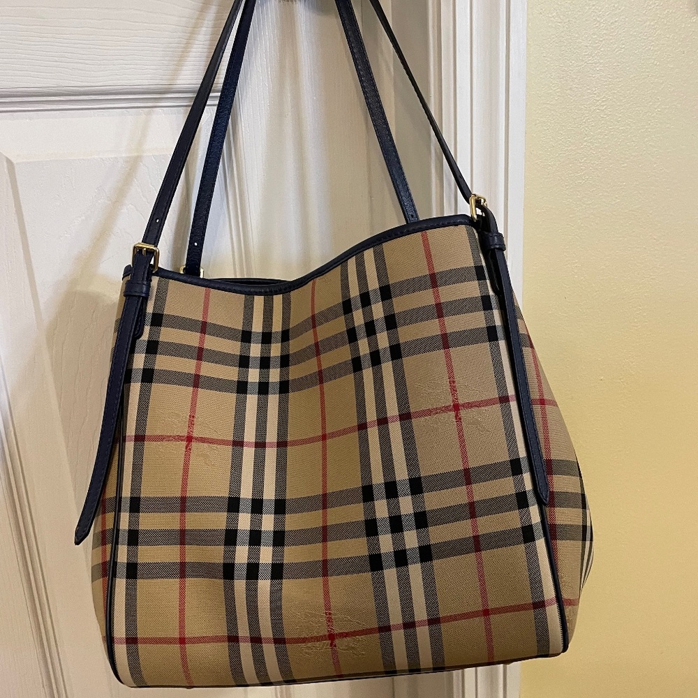 Burberry all over tote